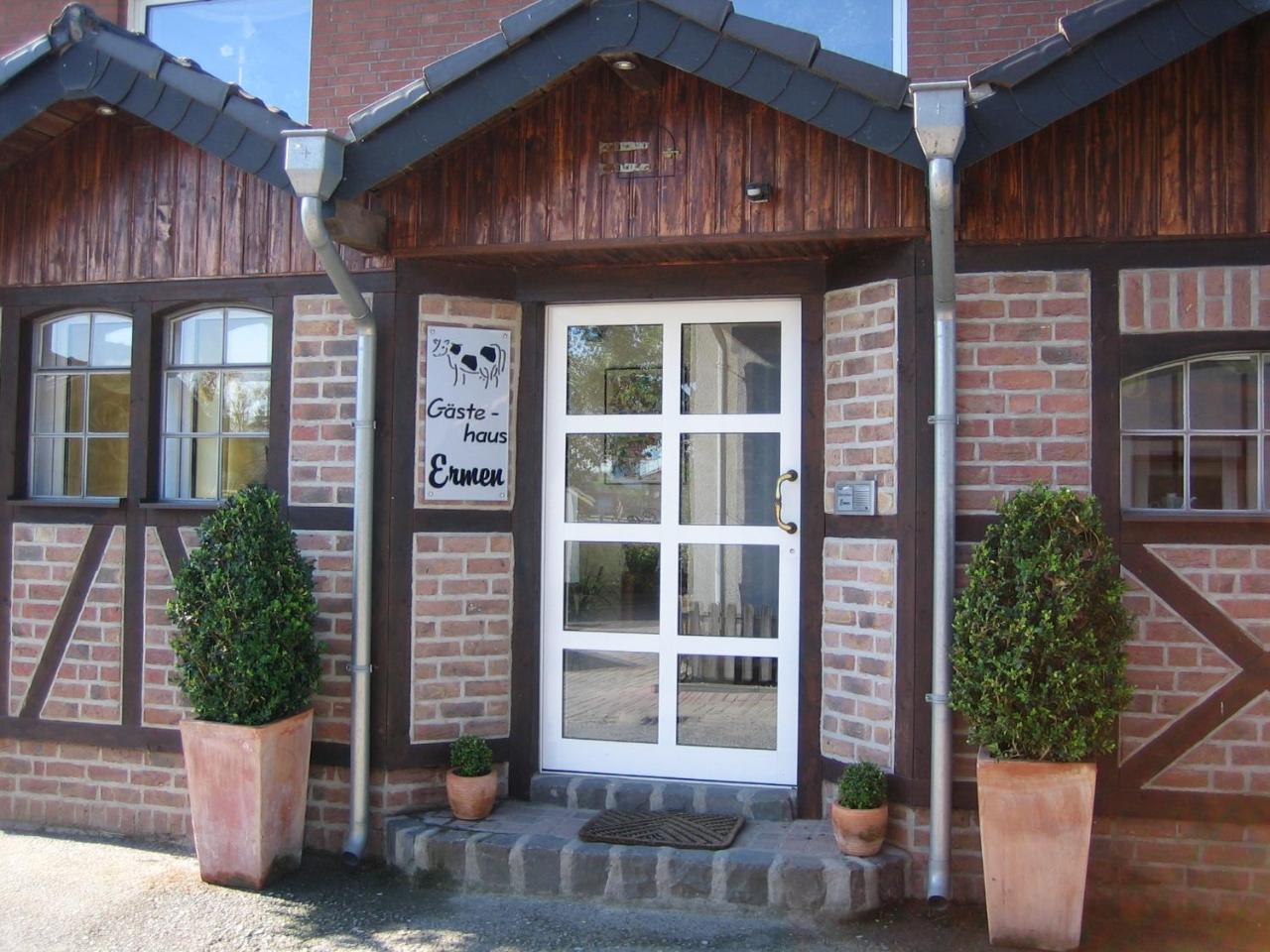 Gaestehaus Ermen Kamp-Lintfort Exterior foto